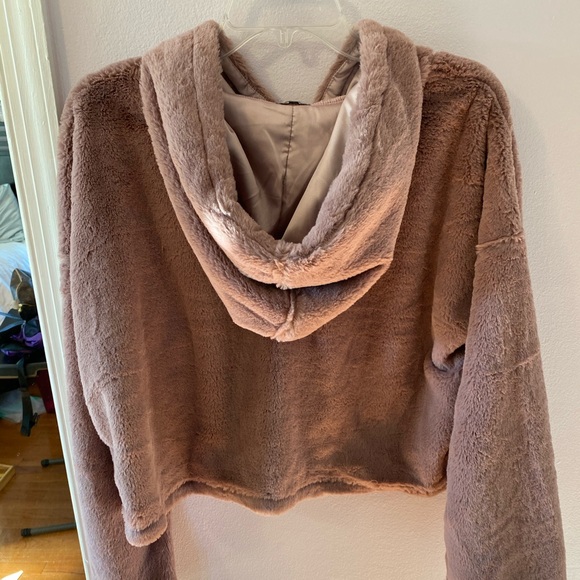 Charlotte Russe Faux Fur Crop Hoodie - Picture 2 of 5